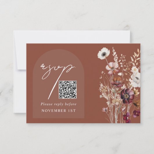 Elegante Terracotta Bloemen QR Code Boog Huwelijk RSVP Kaartje (Voorkant)