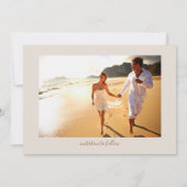 Elegante Terracotta Monogram Kam Trouwfoto Save The Date (Achterkant)