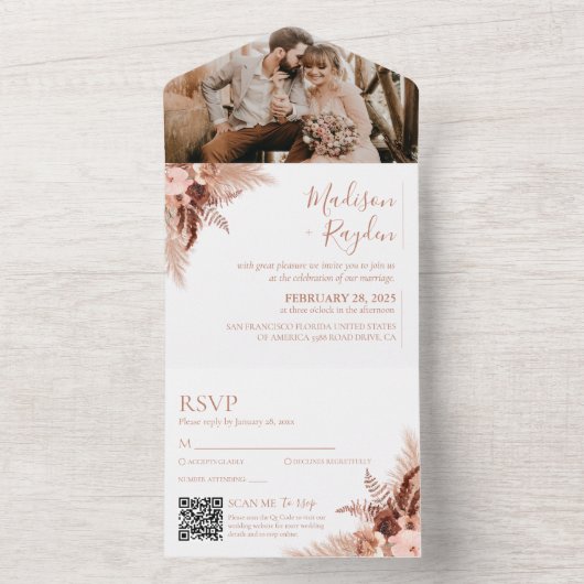 Elegante terracotta pampas foto QR code bruiloft All In One Uitnodiging (Binnen)