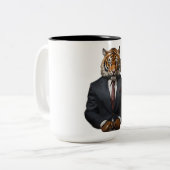 Elegante Tiger in a Suit Mok - Een unieke mix van  (Voorkant links)