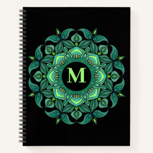 Elegante tinten van groene mandala bloeien monogra notitieboek
