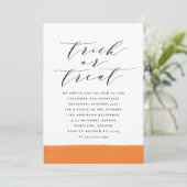 Elegante Trick or Treat Script Halloween-feest Kaart (Staand voorkant)