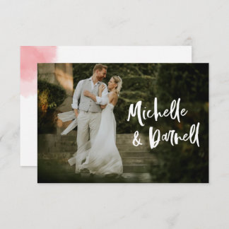 Elegante trouwfoto met liefdeshart script bedankkaart