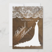 Elegante trouwjurk en kant op schuur hout kaart (Voorkant)