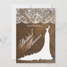 Elegante trouwjurk en kant op schuur hout kaart