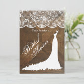 Elegante trouwjurk en kant op schuur hout kaart (Staand voorkant)