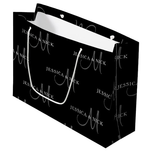 Elegante Trouwnamen & Monogram Groot Cadeauzakje (Voorkant Gekanteld)