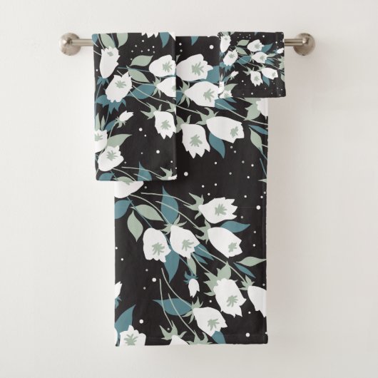 Elegante Tulp Bloem Patroon Zwarte Achtergrond Bad Handdoek (Insitu)