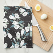 Elegante Tulp Bloem Patroon Zwarte Achtergrond Theedoek (Quarter Fold)