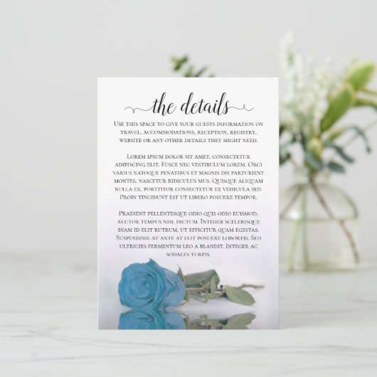 Elegante turquoise of hemelsblauwe roos huwelijksd informatiekaartje (Staand voorkant)