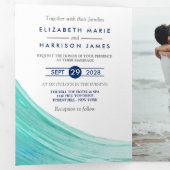 Elegante Turquoise Tides Beach Wedding Suite Drieluik Uitnodiging (Binnenzijde eerst)
