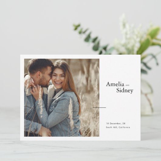 Elegante Typografie Horizontale Fotobruiloft Kaart (Staand voorkant)