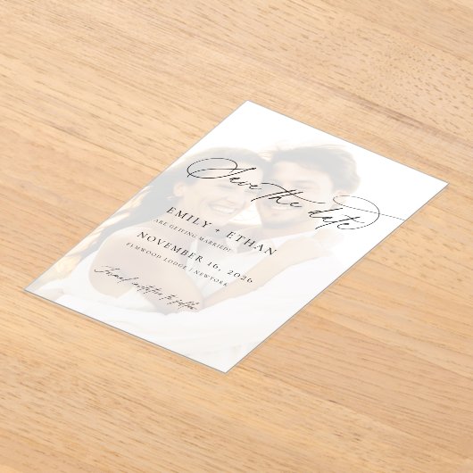 Elegante Vellum Overlay Foto Bruiloft Save the Dat Acryl Uitnodigingen (Laagn)