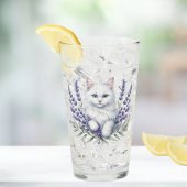 Elegante verjaardag van lavendel en kat glas