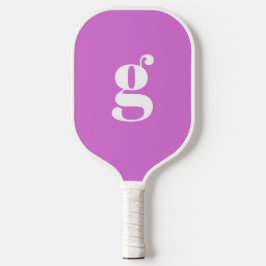Elegante, vette, geborduurde initiaal orchidee paa pickleball paddle