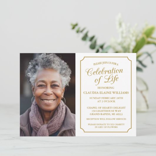 ELEGANTE VIERING VAN HET LEVEN BEGRAFENISUITNODIGI KAART (Staand voorkant)