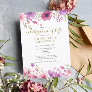 Elegante viering van levensbloemen rouwservice kaart