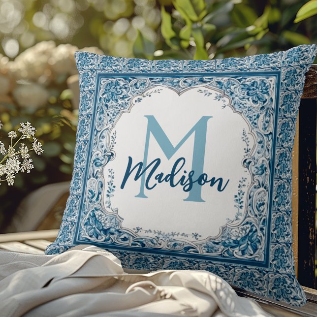 Elegante vintage aquablauwe bloemige monogram kussen (Creator heeft geüpload)