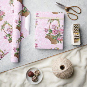 Elegante vintage rozenmand op roze damast cadeaupapier