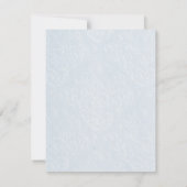 Elegante violette knop op een hemelsblauwe achterg save the date (Achterkant)