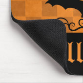 Elegante vleermuis met wervelingen Happy Halloween Muismat (Hoek)