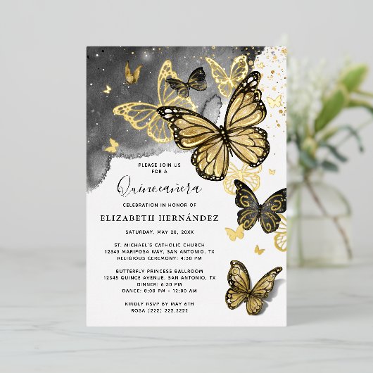 Elegante Vlinder Zwart Quinceanera Echt Goud Folie Uitnodiging (Staand Voorkant)