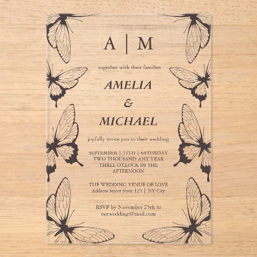 Elegante Vlinders Monogram Huwelijksuitnodiging Acryl Uitnodigingen (Voorkant)