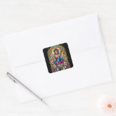 Elegante Vrouw Holding Kitten Met Omliggende Katte Vierkante Sticker (Envelop)