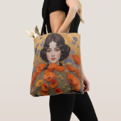 Elegante vrouw met boeket van papaverbloemen tote bag (Dichtbij)