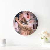 ELEGANTE VROUW, MODE EN ZWARE ZWARE ZWARE EGYPTE GROTE KLOK (Huis)