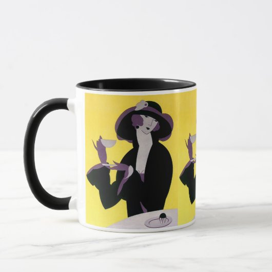 Elegante vrouw uit het verleden drinkt thee tijden mok (Links)