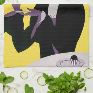 Elegante vrouw uit het verleden drinkt thee tijden theedoek