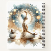 Elegante vrouw yoga pose Spiral Notitieboek (Achterkant)