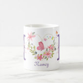 Elegante Waterverf Bloemen Vlinder Monogram N Koffiemok (Center)