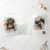 Elegante Waterverf Bloemenboog Fotobruiloft Drieluik Uitnodiging (Binnen)