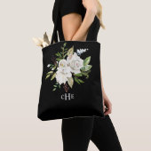 Elegante Waterverf Bloemenmonogram op zwart Tote Bag (Dichtbij)