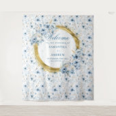 Elegante Waterverf Dusty Blue Gold Wedding Banner Wandkleed (Voorkant)