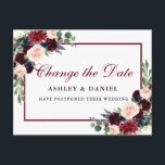 Elegante Waterverf Floral Gold Verander de datum Briefkaart<br><div class="desc">De moderne elegante Waterverf Bourgondië Marsala Floral Change The Date Wedding Uitstel Briefkaart beschikt over bordeauxrode rozen,  roze rozen,  blauw,  groen en een bordeauxrood lijst</div>