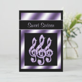 Elegante, weelderige Lila Treble Clefs Sweet 16 Kaart (Staand voorkant)