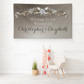 Elegante Welkom Bloemen Zilveren Winter Wedding Spandoek (Insitu)