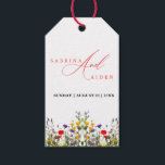 Elegante wilde bloemen bloeiende tuin bruiloft cadeaulabel<br><div class="desc">"Voeg een vleugje natuurlijke elegantie toe aan uw huwelijksgunsten met onze Elegant Wild Floral Blooming Garden Gift Labels. Met een prachtig scala aan delicate wilde bloemen, brengen deze labels een charmant, tuinfris gevoel bij elk geschenk. Het verfijnde ontwerp, gemarkeerd door sierlijk script, is ideaal voor koppels die hun speciale dag...</div>