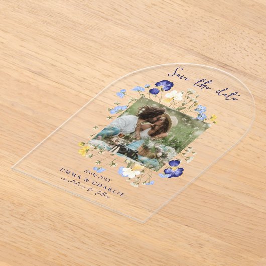 Elegante wilde bloemen foto bruiloft Save the date Acryl Uitnodigingen (Laagn)
