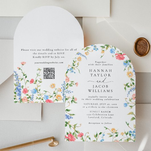Elegante Wildflower Bloemen QR Code Boog Huwelijk Kaart