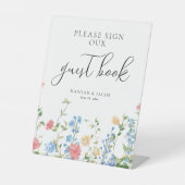 Elegante Wildflower Wedding Guest Book Table Reclamebord Met Voetstuk (Voorkant)