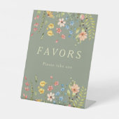 Elegante Wildflowers Sage Wedding Favors Sign Reclamebord Met Voetstuk (Voorkant)