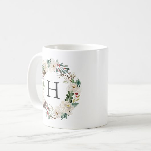 Elegante winter bloemenkrans monogram vakantie koffiemok (Voorkant links)