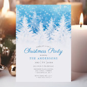 Elegante winterdennenbomen op sneeuw Kerstfeestje Kaart