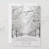 Elegante wintersneeuwlandschap script bruiloft kaart (Voorkant)