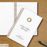 Elegante witgouden Logo Planner<br><div class="desc">Blijf georganiseerd en verhoog uw merk met onze Elegant White and Gold Planner, aanpasbaar met uw logo. Met een eenvoudige schone witte hoes versierd met een verfijnd gouden diamanten embleem, combineert deze planner stijl en functionaliteit. Perfect voor het in kaart brengen van uw planning, het bijhouden van doelen of het...</div>