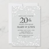 Elegante Witte Bloem 20e Jubileum Uitnodiging (Voorkant)